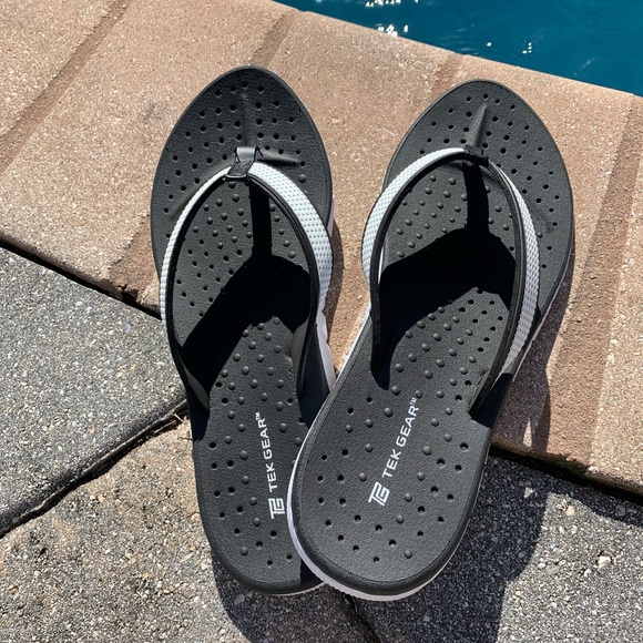 tek gear flip flops